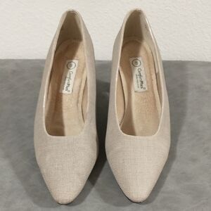 Comfort Plus Women's Cream Pumps